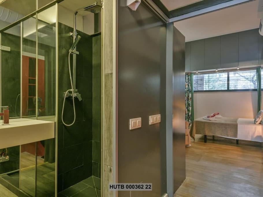 Alcam Futbol Pequeno Apartment Barcelona Exterior photo