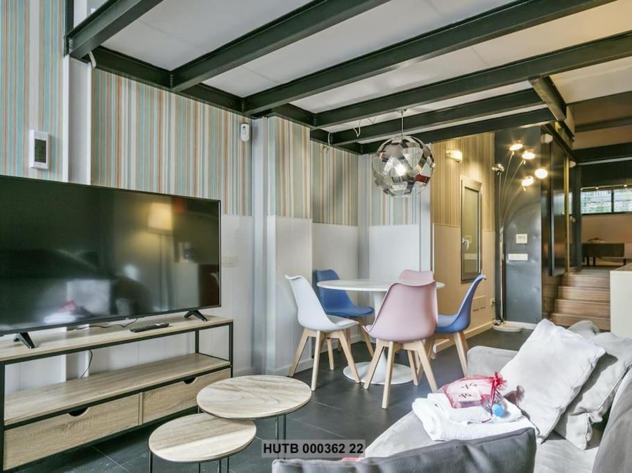 Alcam Futbol Pequeno Apartment Barcelona Exterior photo