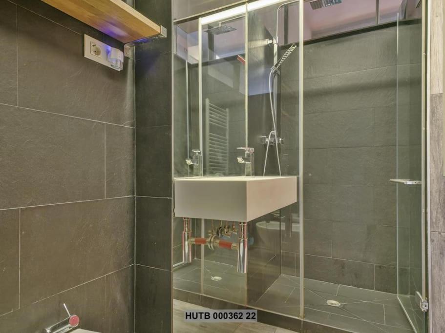 Alcam Futbol Pequeno Apartment Barcelona Exterior photo